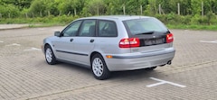 Volvo V40 2.0 Comfort Automatik 1HAND VOLL SCHECKHEFT NEUE ZAHNRIEMEN