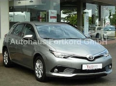 Bild des Angebotes Toyota Auris 1.2 Turbo Team Deutschland - Keyfree, CAM, SHZ, BT