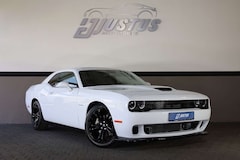 Bild des Angebotes Dodge Challenger 5.7 R/T/SHZ/TEMP/MFL/BTH/AMBIE/R20