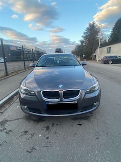 Bild des Angebotes BMW 320 320i