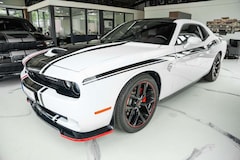 Bild des Angebotes Dodge Challenger 5,7 R/T HEMI NAV ALPINE KAMERA LED
