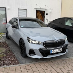 Bild des Angebotes BMW i5 M60, 8Fach, AHK, Pano-Dach, Autobahnassistent etc.