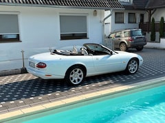 Bild des Angebotes Jaguar XK8 Cabrio 4.0 V8/Leder Beige/85Tkm/Tüv Neu
