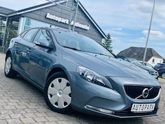 Bild des Angebotes Volvo V40 *1.HAND*TEMPOMAT*SHZ*PDC*