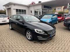 Bild des Angebotes Volvo V60 Kombi Business Edition Automatik Klima Sitzh