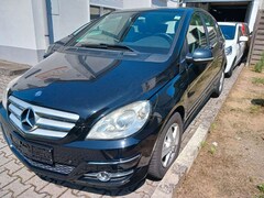Bild des Angebotes Mercedes-Benz B 170 SPORTPAKET NAVI TUV 6/2027