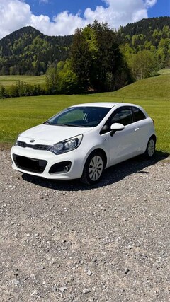 Bild des Angebotes Kia Rio 1.2 Fifa World Cup Edition