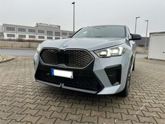 Bild des Angebotes BMW iX2 iX2 xDrive30, M Sport, AHK, Voll, AC Laden 22kw,