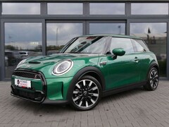 Bild des Angebotes MINI Cooper S Classic Trim !8tsd KM!1.HAND!TOP