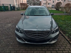 Bild des Angebotes Mercedes-Benz E 300 T BlueTEC 7G-TRONIC