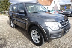 Bild des Angebotes Mitsubishi Pajero 3.2 DI-D PDC AHK 7-Sitzer Sitzheizung 1. Hd.