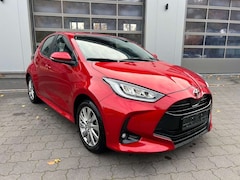 Bild des Angebotes Toyota Yaris 1.5 Active Technology LED+16"+APP+SMART