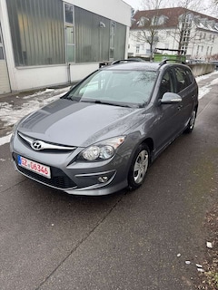 Bild des Angebotes Hyundai i30 CW 1.6CRDI KuppNeu,Klima,1.Hand,8Fach,Sitzh