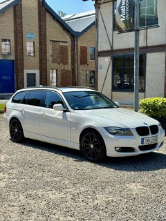 Bild des Angebotes BMW 318 318i Touring Aut. Edition Exclusive