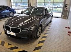 BMW 520 d/Aut/HUD/Laser/Panor/SoftCl/P&DrivAs/KomfZg