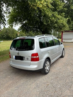 Bild des Angebotes VW Touran 1.9 TDI DSG Highline
