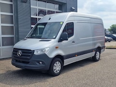 Bild des Angebotes Mercedes-Benz Sprinter 317 CDI RWD L2 Kamera Navi