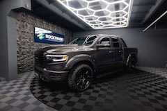 Bild des Angebotes Dodge RAM 5.7 V8 HEMI 4x4 OFFROAD Night Limited 19%
