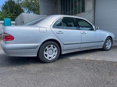 Bild des Angebotes Mercedes-Benz E 240 Classic