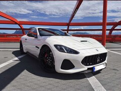 Bild des Angebotes Maserati GranTurismo MC Sport Full Carbon-LED Lenkrad-Alcantara