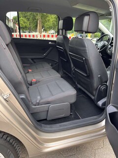 Bild des Angebotes VW Touran Sound, 7 Sitze, Winterpacket