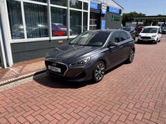 Bild des Angebotes Hyundai i30 Premium, Automatik,Navi,LED