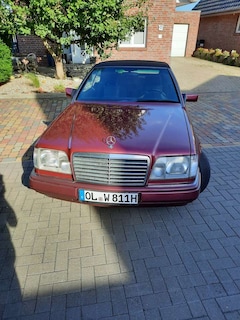 Bild des Angebotes Mercedes-Benz Baureihe 124 Cabrio E 200