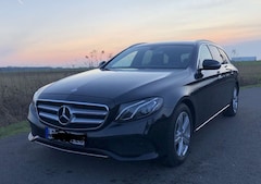 Bild des Angebotes Mercedes-Benz E 220 E 220 d (213.204)