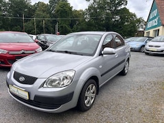 Kia Rio 1.4 / Klimaauto./Tüv + Service neu/1. Hand