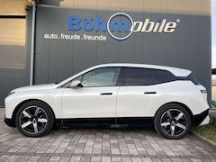 Bild des Angebotes BMW iX 50 xDrive/AHK/Luftfederung/Sky/NP 134 TSD