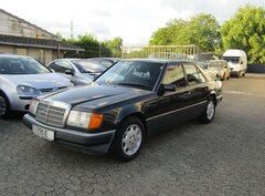 Bild des Angebotes Mercedes-Benz 230 E