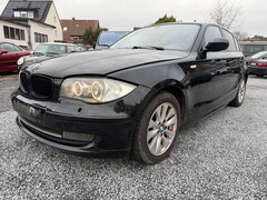 Bild des Angebotes BMW 118 118i~Automatik~Navi~Xenon~Klimaautomatik~PDC