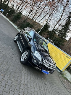 Bild des Angebotes Mercedes-Benz ML 300 CDI 4Matic 7G-TRONIC DPF BlueEFFICIENCY