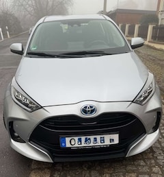 Bild des Angebotes Toyota Yaris Yaris Hybrid 5-Türer Hybrid 1.5 VVT-i Team Deut