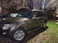 Bild des Angebotes Mitsubishi Pajero 3.2 DI-D Automatik Edition 30
