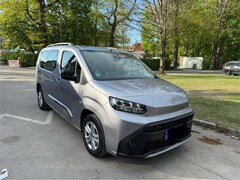 Bild des Angebotes Toyota Proace City Proace City Verso 1.5 D-4D L2 AutLounge 7-Sitzer