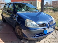 Bild des Angebotes Renault Clio Ahk neuer Preis ist 999,99 Euro