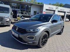 Bild des Angebotes VW T-Roc Sport Sport Navi LED Dyn. Kurvenlicht ACC El. Heck