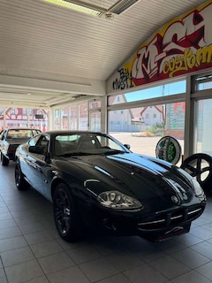 Bild des Angebotes Jaguar XK8 Coupe/4.0/V.8/2.Hand/18.Zoll/Sportauspuff