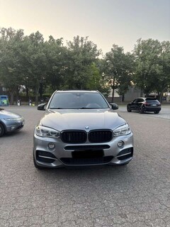 Bild des Angebotes BMW X5 M M50d Sport-Aut.