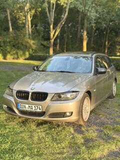 Bild des Angebotes BMW 320 320i Touring Aut. Edition Exclusive