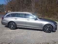 Bild des Angebotes Mercedes-Benz 300 E-Klasse T-Modell Diesel Plugin Hybrid de 4Matic T 9G-TRONIC Avantgarde