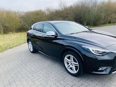 Bild des Angebotes Infiniti Q30 Q30 1.6 Luxe, Navi, Keyless, Panoramadach, Sitzh.