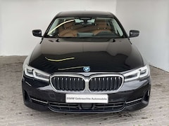 Bild des Angebotes BMW 545 e xDrive Lim. LiveCock.LED.AHK.ParkAss.SHZ.