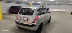 Bild des Angebotes Lancia Ypsilon Y 1.4 16v Argento