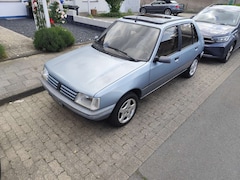 Bild des Angebotes Peugeot 205 Automatik