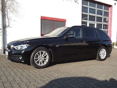 Bild des Angebotes BMW 320 3 Touring 320 d Advantage NAVI 8XALU PDC