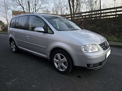 Bild des Angebotes VW Touran 1.6 FSI Highline