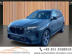 Bild des Angebotes BMW X7 M *M SportPro*UPE 156.000€*SkyLounge*H&K