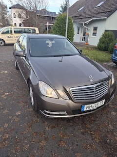 Bild des Angebotes Mercedes-Benz E 220 CDI DPF BlueEFFICIENCY 7G-TRONIC Elegance